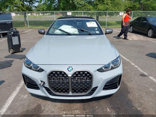 WBA63AT04PCN00543 BMW M440I
