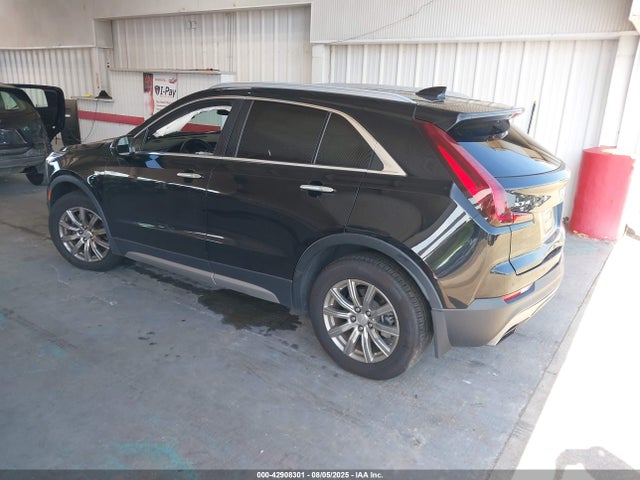 2019 CADILLAC XT4 1GYFZCR40KF206680 Photo 2
