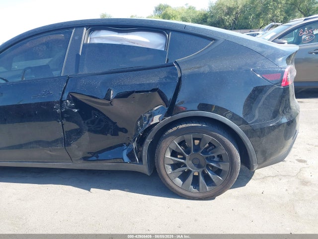 2023 TESLA MODEL Y 7SAYGDEE8PF616876 Photo 5