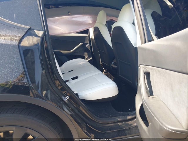 2023 TESLA MODEL Y 7SAYGDEE8PF616876 Photo 7