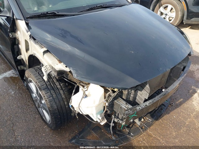 KMHD84LF5HU066853 Hyundai Elantra