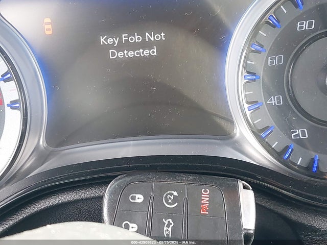 Chrysler 300 2015 2C3CCAGG2FH883086 Image 17
