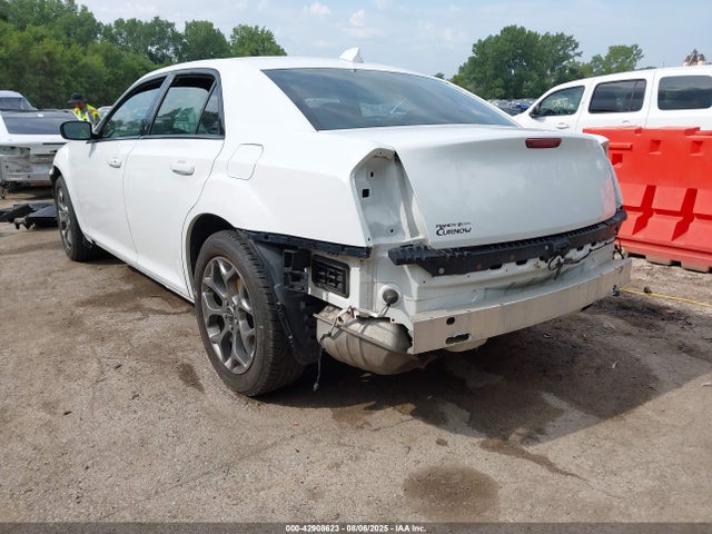 Chrysler 300 2015 2C3CCAGG2FH883086 Image 3