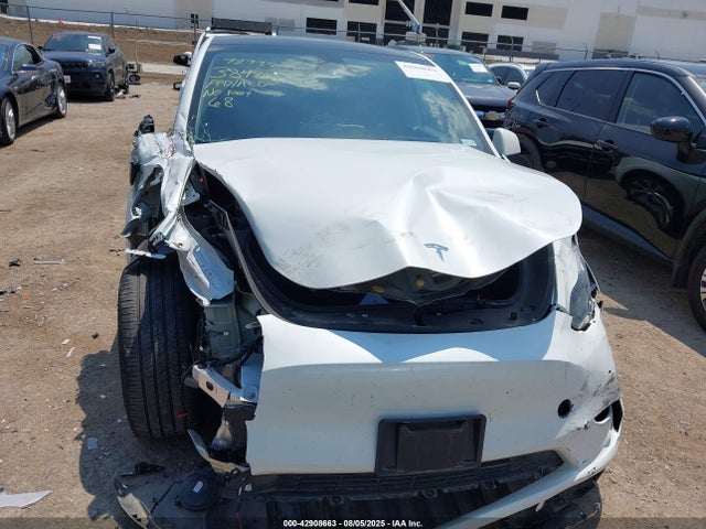 7SAYGDEE5RA275985 Tesla Model Y