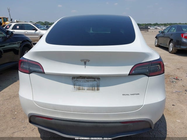 7SAYGDEE5RA275985 Tesla Model Y