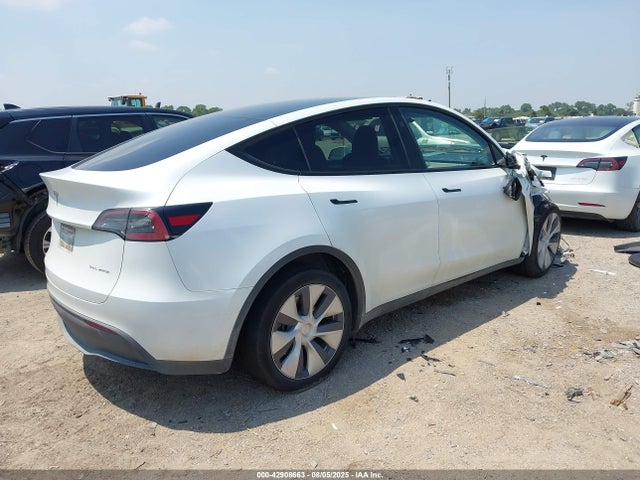 2024 TESLA MODEL Y 7SAYGDEE5RA275985 Photo 3