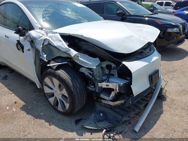 2024 TESLA MODEL Y 7SAYGDEE5RA275985 Photo 5