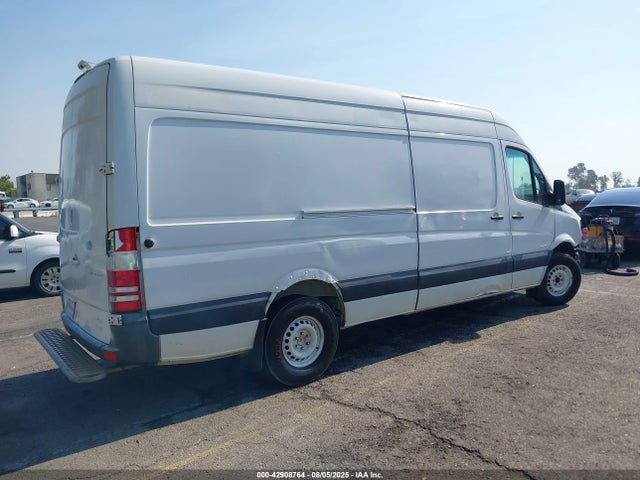Mercedes-Benz Sprinter 2015 WD3PE8DB8FP128846 Image 4