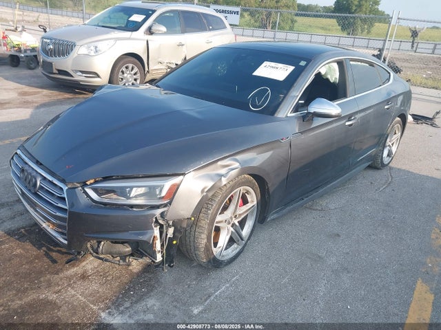2018 AUDI S5 WAUB4CF50JA125946 Photo 1