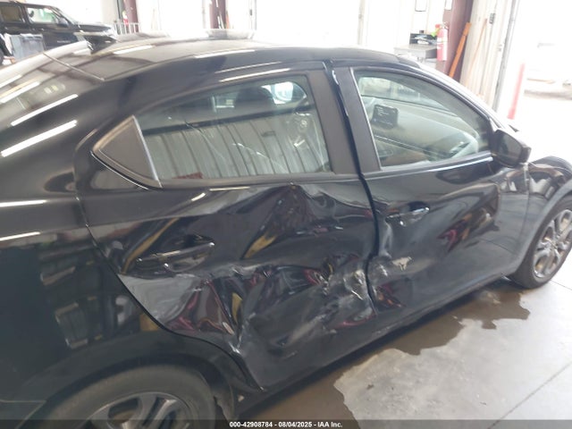 3MYDLBYV2KY517878 Toyota p5v