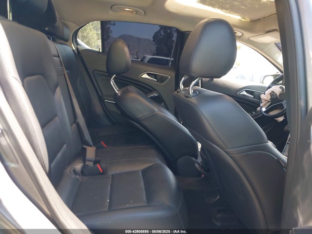 WDCTG4GB3FJ056471 Mercedes-Benz GLA-Class