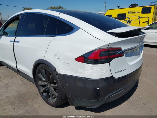 2016 TESLA MODEL X 5YJXCBE22GF021486 Photo 5