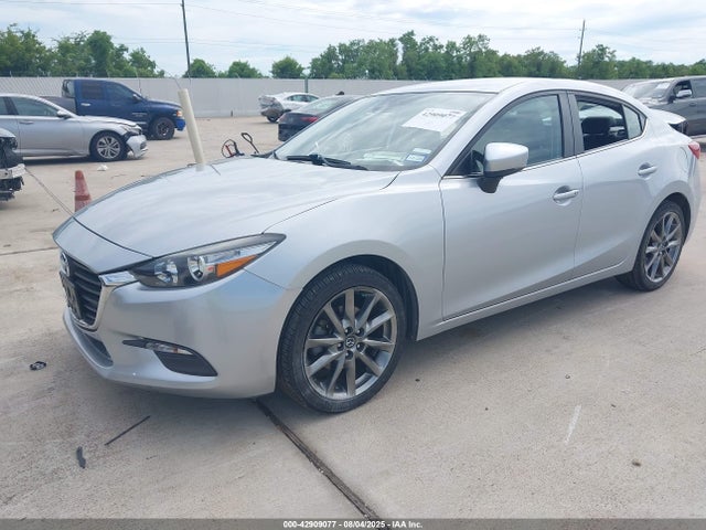 Mazda py 2018 3MZBN1V37JM204955 Image 2