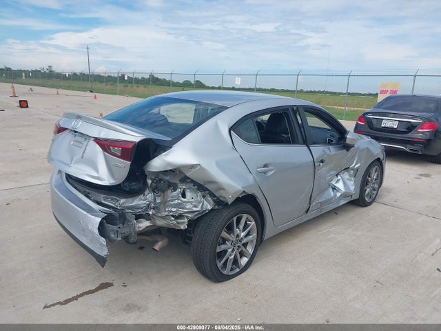 Mazda py 2018 3MZBN1V37JM204955 Image 4