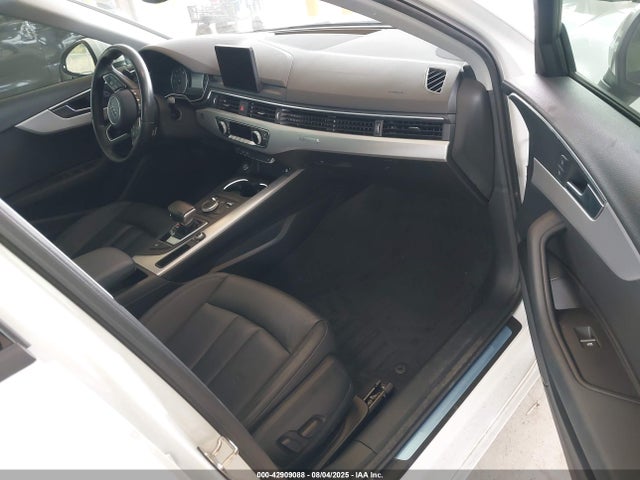 2017 AUDI A4 WAUANAF4XHN036540 Photo 4