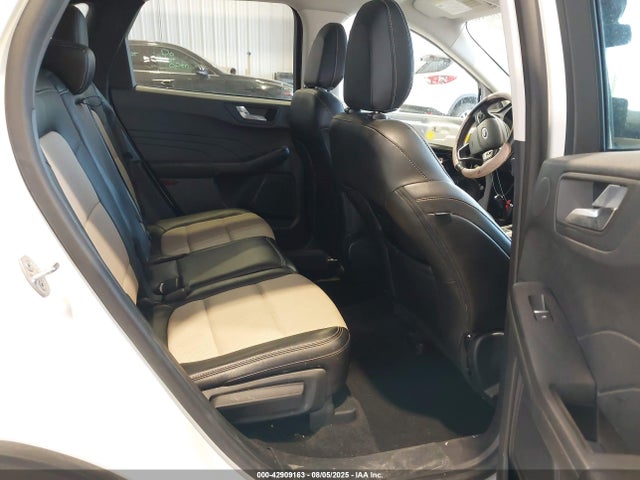 1FMCU9J93NUB34354 Ford gtdi 240ps