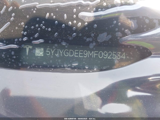 2021 TESLA MODEL Y 5YJYGDEE9MF092534 Photo 8