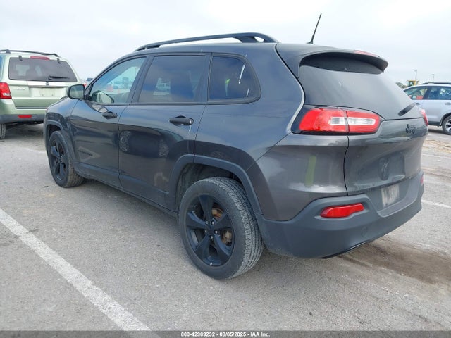 2017 JEEP CHEROKEE 1C4PJLABXHW585935 Photo 2