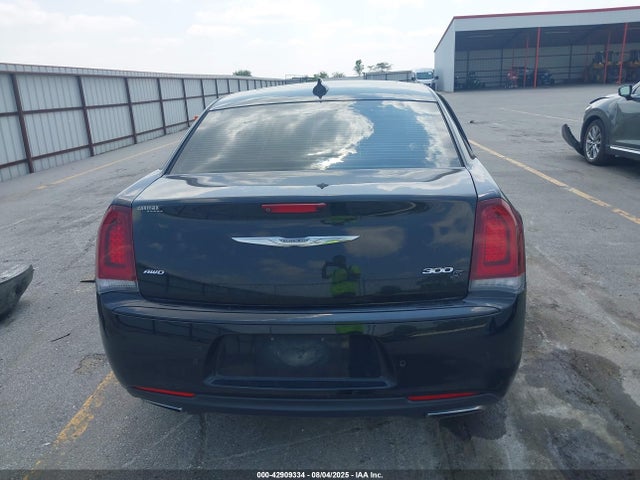 2C3CCAGGXGH183172 Chrysler 300