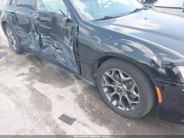 2C3CCAGGXGH183172 Chrysler 300