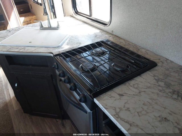 4YDT28220JG104840 Keystone keystone