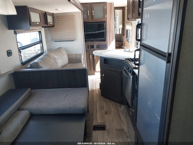 4YDT28220JG104840 Keystone keystone