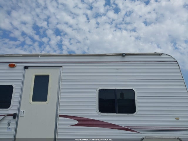 Продажа на аукционе авто 2007 Four Winds Travel Trailer, vin: 47CTFTN287G524505, номер лота: 42909552