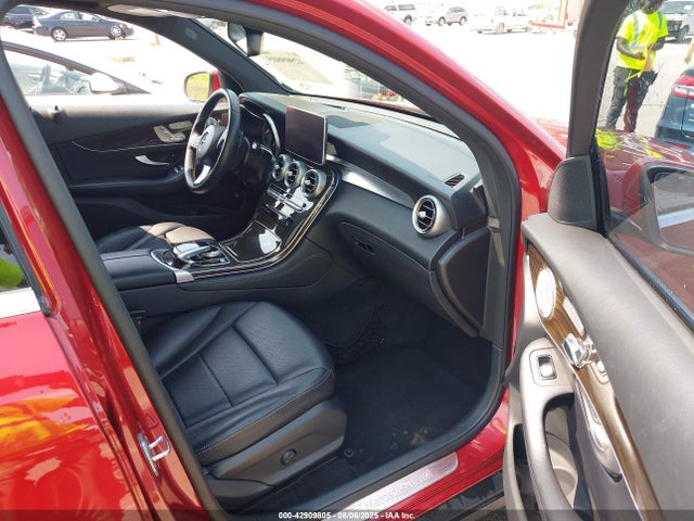 WDC0G4KB8HF162009 Mercedes-Benz m274