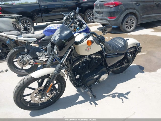 Harley-Davidson 2022 2022 1HD4LE218NB400040 Image 2