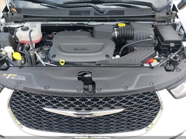 Chrysler Pacifica 2025 2C4RC1BG1SR555613 Image 10