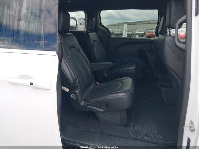 Chrysler Pacifica 2025 2C4RC1BG1SR555613 Image 8