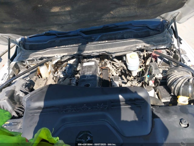 3C6UR5DL6NG201694 RAM 2500