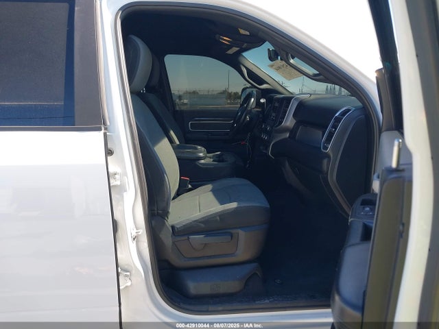 3C6UR5DL6NG201694 RAM 2500
