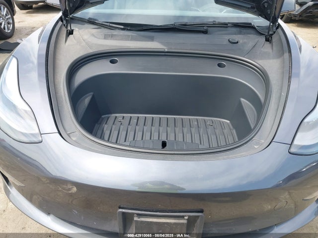 5YJ3E1EA9PF624736 Tesla 2023