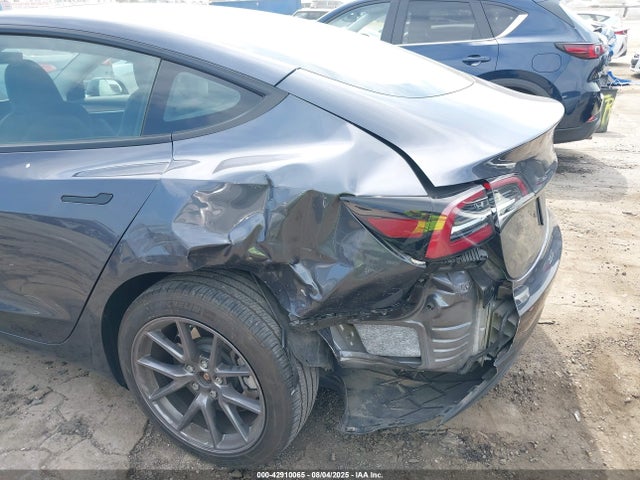 5YJ3E1EA9PF624736 Tesla 2023