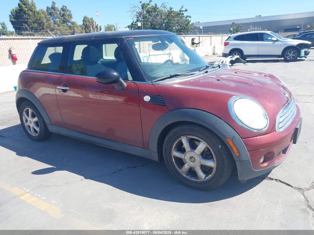 2009 MINI COOPER WMWMF33549TW70426 Photo 0