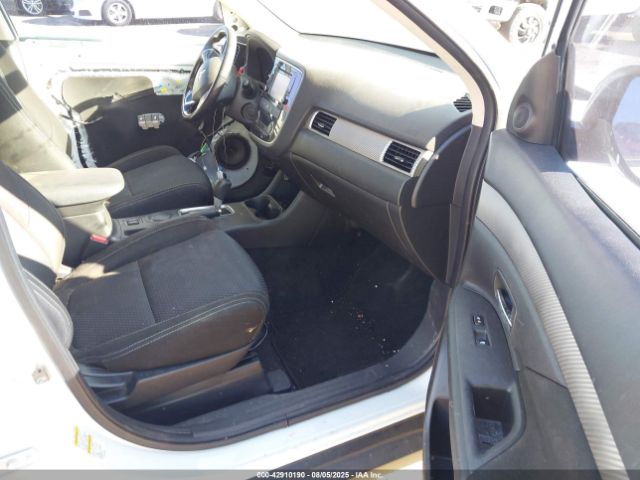 2016 MITSUBISHI OUTLANDER JA4AD3A35GZ028766 Photo 4