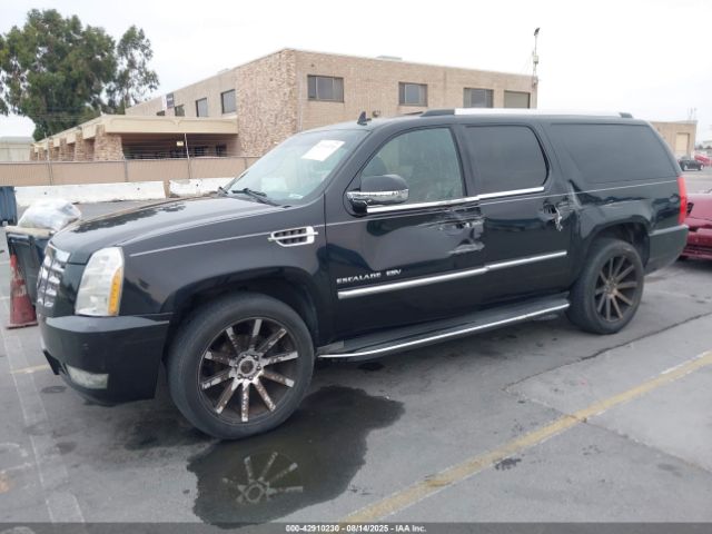 2011 CADILLAC ESCALADE ESV 1GYS4GEF1BR232165 Photo 1