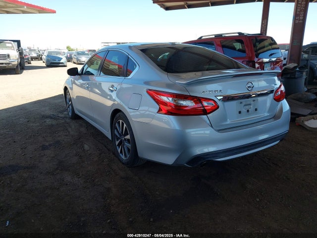1N4AL3AP5HC175904 Nissan 2017