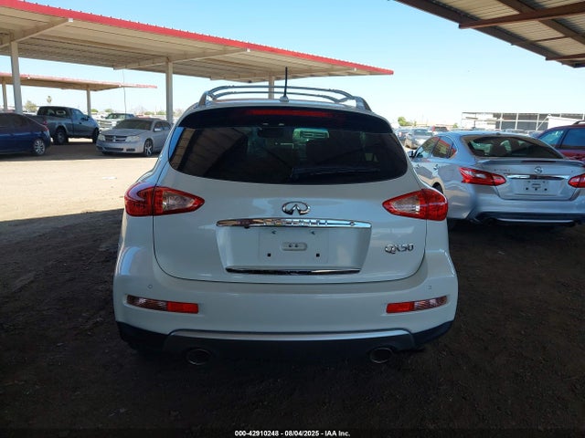 Infiniti 2017 2017 JN1BJ0RP2HM381749 Image 16
