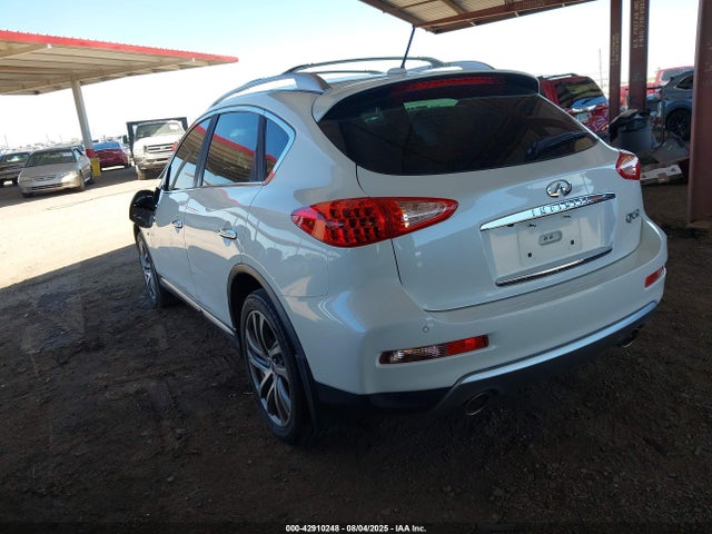 Infiniti 2017 2017 JN1BJ0RP2HM381749 Image 3