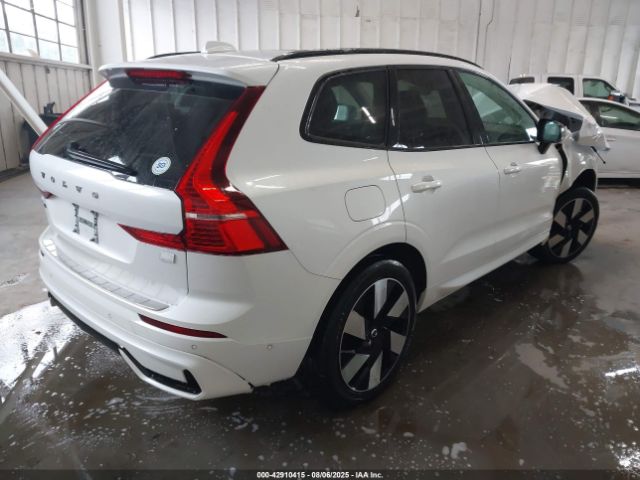 2024 VOLVO XC60 RECHARGE PLUG-IN HYBRID YV4H60DL5R1782435 Photo 3