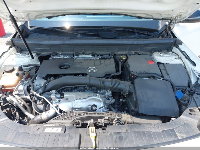 W1N4M4GB3MW108211 Mercedes-Benz m260