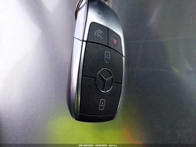 W1N4M4GB3MW108211 Mercedes-Benz m260