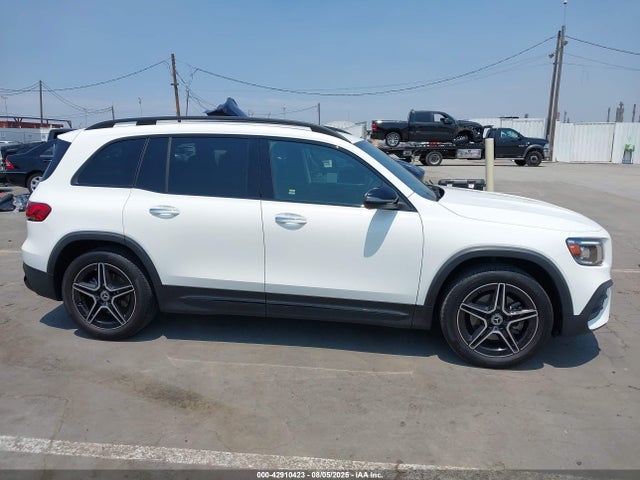 W1N4M4GB3MW108211 Mercedes-Benz m260