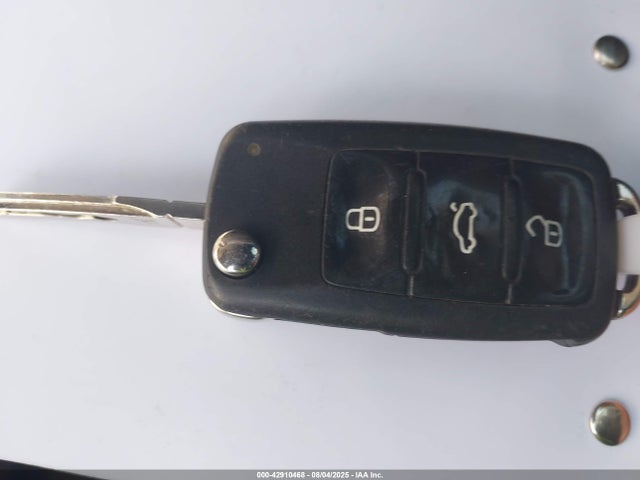 1VWAT7A30GC002625 Volkswagen 1.8t