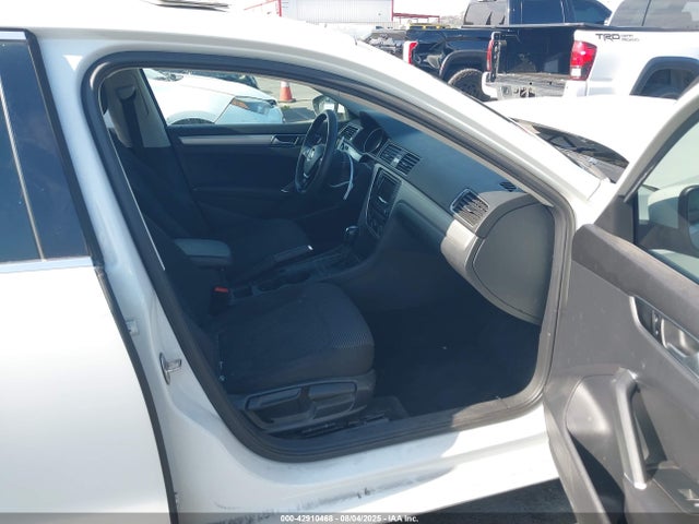 1VWAT7A30GC002625 Volkswagen 1.8t