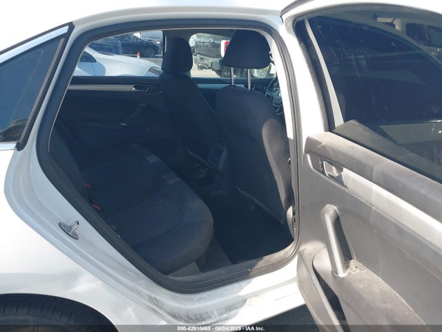 1VWAT7A30GC002625 Volkswagen 1.8t