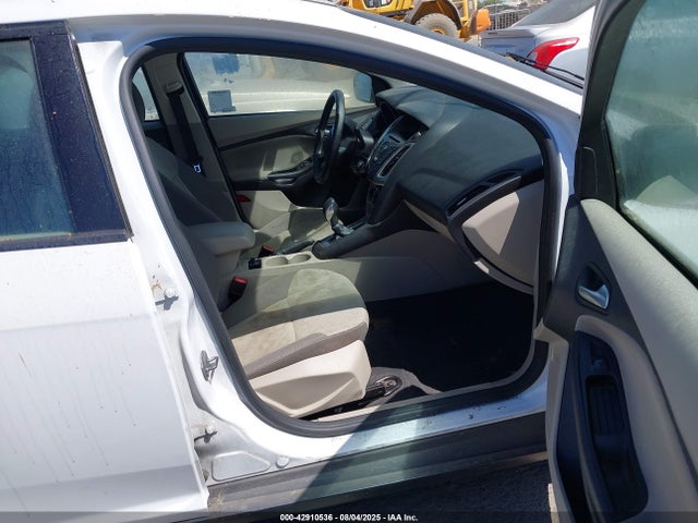 1FADP3K2XEL255103 Ford 2014