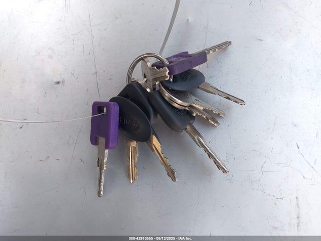 4X4FSAN29JJ036960 Other 2018